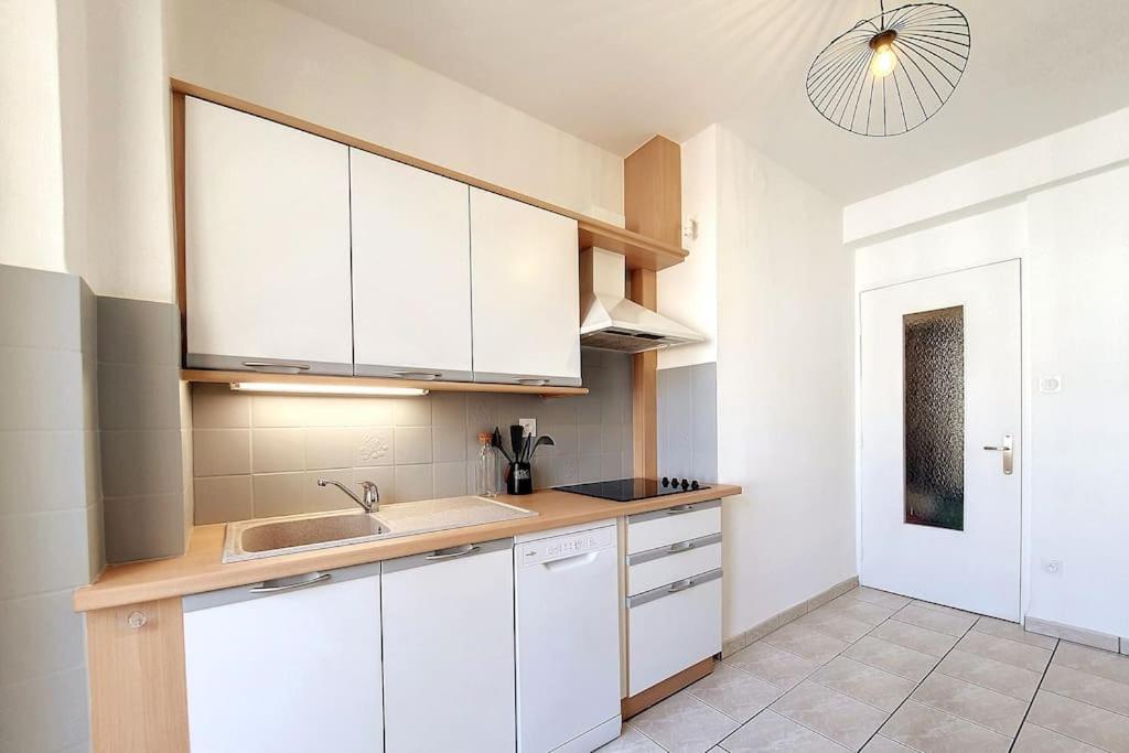 Chic - Proche Hypercentre - Renove - Lumineux Apartment Strasbourg Exterior photo